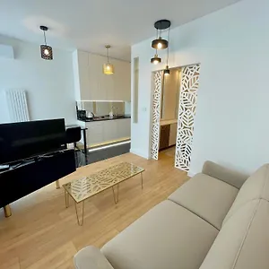  Apartment Selected By Market Square